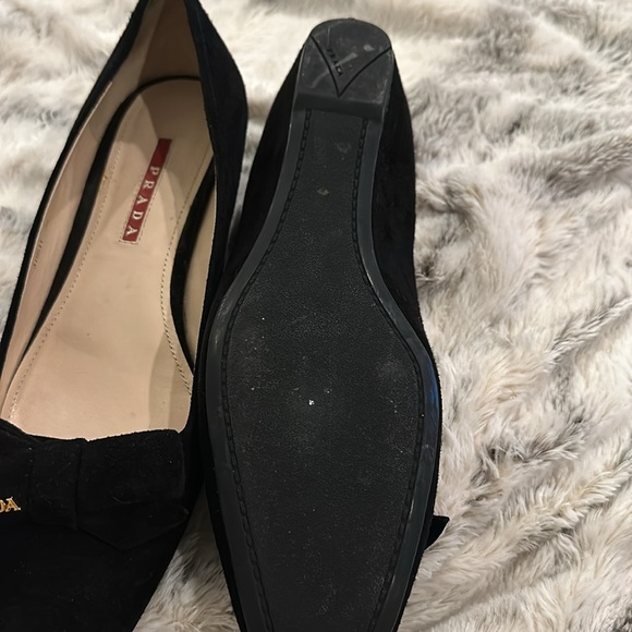 Prada suede bow black heels. Very beautiful and comfortable 1.5 heel.pre-loved - Picture 2 of 6